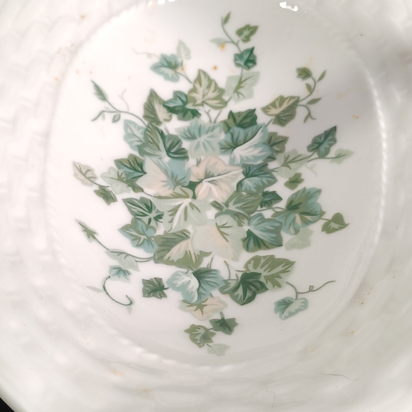 8.5 " Vtg Ivy Arbor Basket by Andre Richard Trinket Dish Small Porcelain Decor - Picture 4 of 9